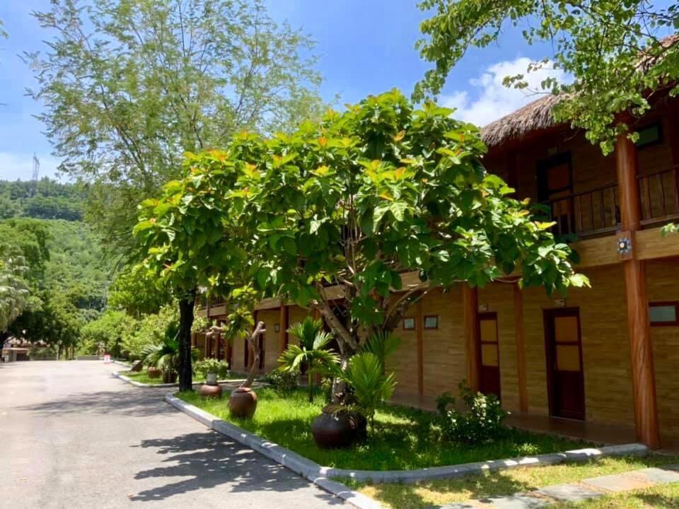 Hoa Binh Hotel Exterior foto